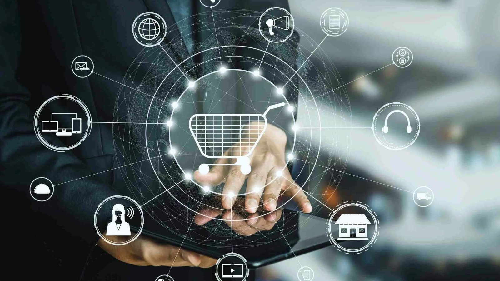  Infographic illustrating strategies to enhance profitability for ecommerce websites.